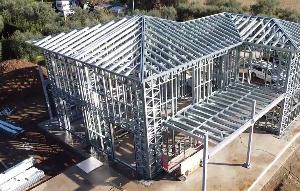 Case in acciaio - Mad Project 63 con Revo Steel